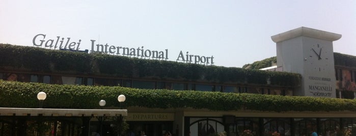 Flughafen Pisa (PSA) is one of Toscane - Août 2009.