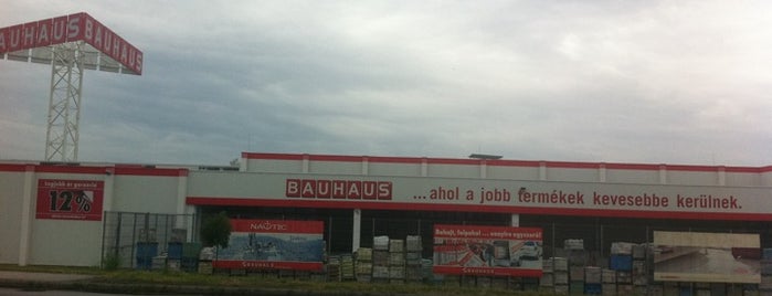 Bauhaus is one of Tempat yang Disukai Gergely.