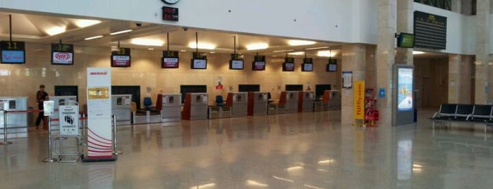 Aeropuerto de Jerez (XRY) is one of Lieux sauvegardés par Turismo.