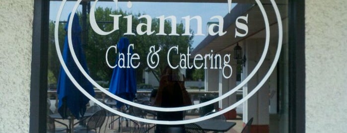 Gianna's Cafe is one of Cafés.
