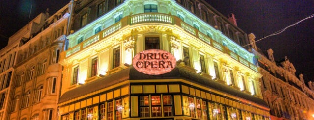 Drug Opera is one of Brüksel.