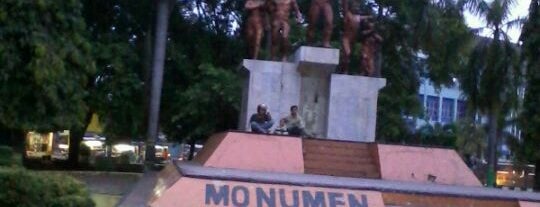 Monumen Joeang 3 Oktober 1945 is one of Pekalongan World of Batik.