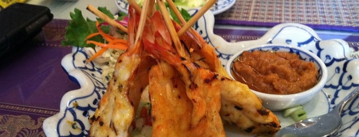Lucky Elephant Thai Cuisine is one of Lugares favoritos de Eric T.