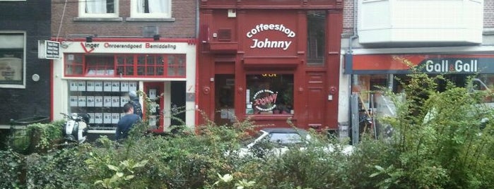 Coffeeshop Johnny is one of Tempat yang Disukai Greg.