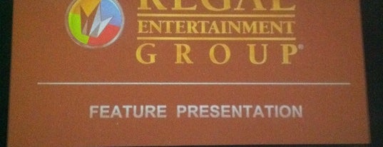 Regal Cinemas Gardens 7-13 is one of Locais curtidos por Patrice.