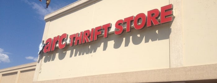 Arc Thrift Store is one of Posti che sono piaciuti a Michael.