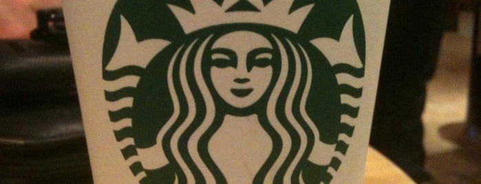 Starbucks is one of Locais curtidos por Jen.