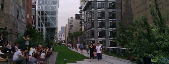 High Line is one of Help me find nice places in NY.