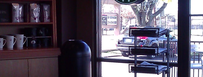 Starbucks is one of Lieux qui ont plu à Sandy.