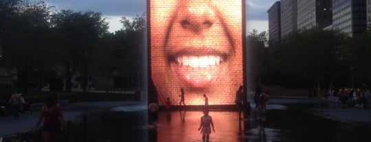 Crown Fountain is one of Merlyさんのお気に入りスポット.