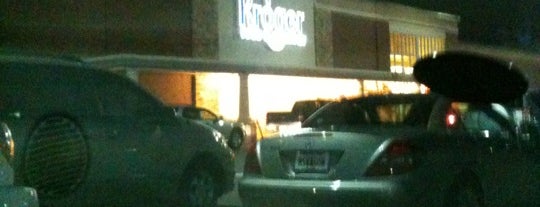 Kroger is one of Lugares favoritos de All About You Entertainment.