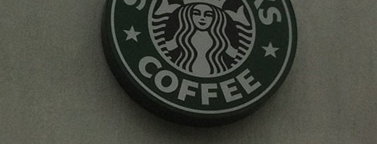 Starbucks is one of Adriana : понравившиеся места.