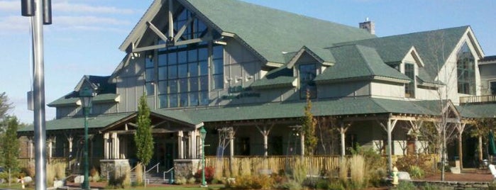 L.L.Bean Hunting & Fishing Store is one of March Portland.