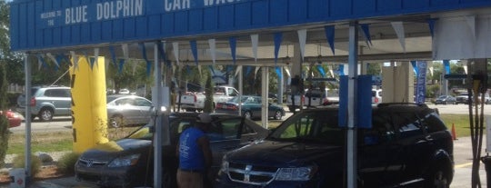 Blue Dolphin Car Wash is one of Tempat yang Disukai Meredith.