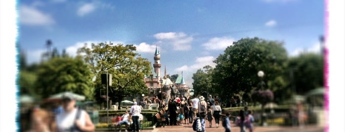 Disneyland Park is one of Stalk me.
