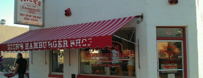 Nick's Hamburger Shop is one of สถานที่ที่ Dan ถูกใจ.