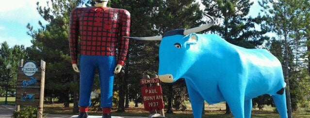 Paul Bunyan & Babe The Blue Ox is one of An Unusual Minnesota Bucket List.