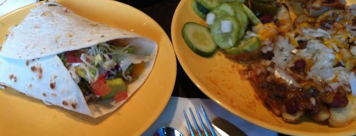 Dos Tacos is one of Where-to-Eat ♥ 좋아하는 음식점.
