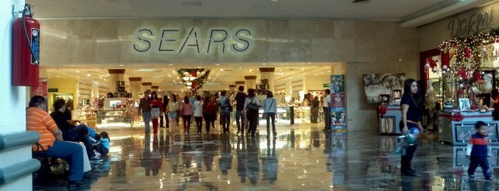 Sears is one of Locais curtidos por Diana.