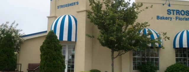 Strossner's Bakery is one of Locais curtidos por Debbie.