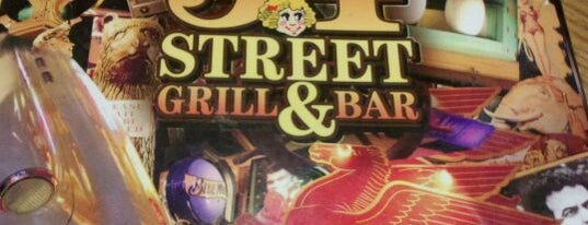 54th Street Grill & Bar is one of Tempat yang Disukai Donovan.