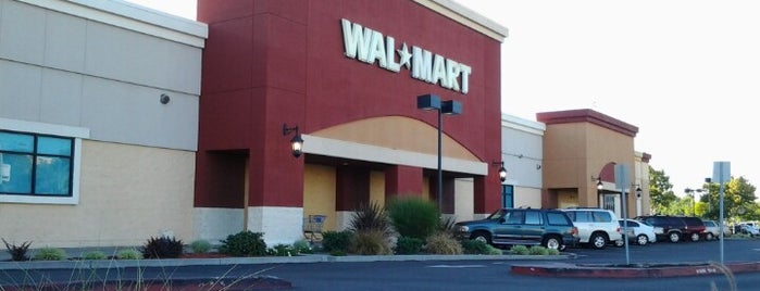 Walmart Supercenter is one of Dan : понравившиеся места.