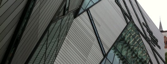 Royal Ontario Museum is one of Favorite Places in Toronto.