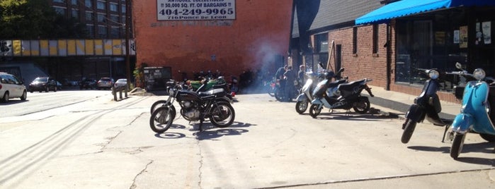 Atlanta Motorcycles & Repair is one of สถานที่ที่ Chester ถูกใจ.