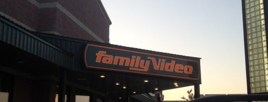 Family Video is one of สถานที่ที่ Joe ถูกใจ.