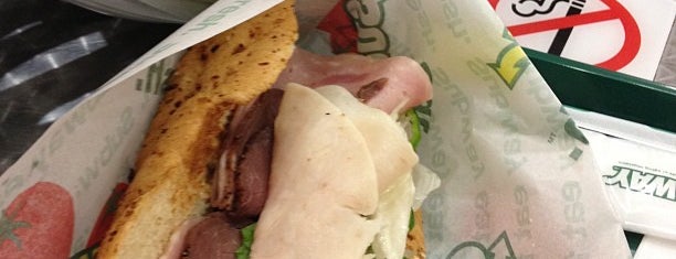 SUBWAY is one of SUBWAY 24区 for Sandwich Places.