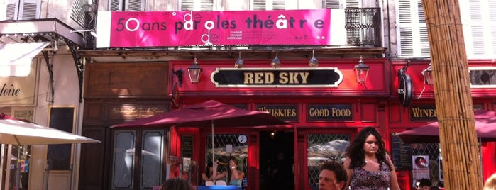 Red Sky is one of Tempat yang Disukai Richard.