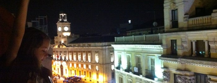 Petit Palace Puerta del Sol is one of High Tech Hoteles.