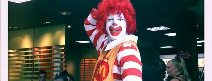 McDonald's is one of Lieux qui ont plu à James.