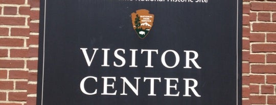 Salem Visitor's Center is one of Tempat yang Disukai Larisa.