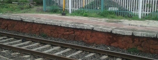 Dapodi Railway Station is one of Pune_Chinchwad_Local_List.