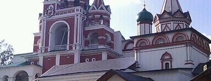 Звенигород is one of Окрестности Москвы.