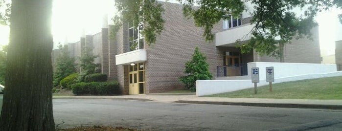 Carl G Renfroe Middle School is one of Tempat yang Disukai Chester.