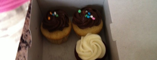 Cupid's Gourmet Cupcakes is one of Oakville/Burlington to-do, eat and visit.