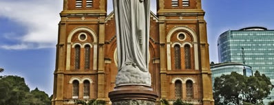Saigon Notre-Dame Cathedral Basilica is one of Viaje a Vietnam.