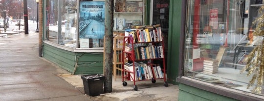 Argos Book Shop is one of Locais salvos de Ashwin.