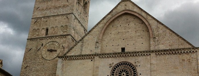 Cattedrale di San Rufino is one of ✢ Pilgrimages and Churches Worldwide.