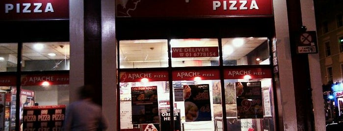 Apache Pizza is one of สถานที่ที่ Peter ถูกใจ.