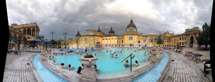 Széchenyi Gyógyfürdő és Uszoda is one of Budapest.