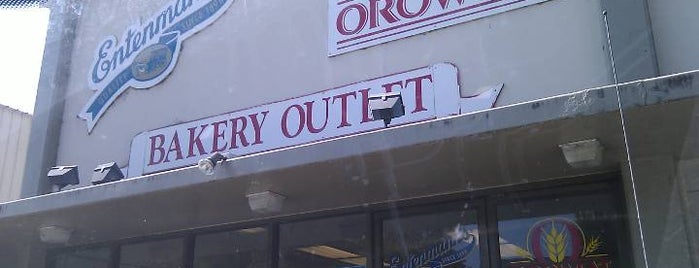 Oroweat Bakery Outlet is one of Mayorz.