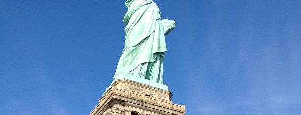 Estátua da Liberdade is one of Gray Line New York's Downtown Loop.