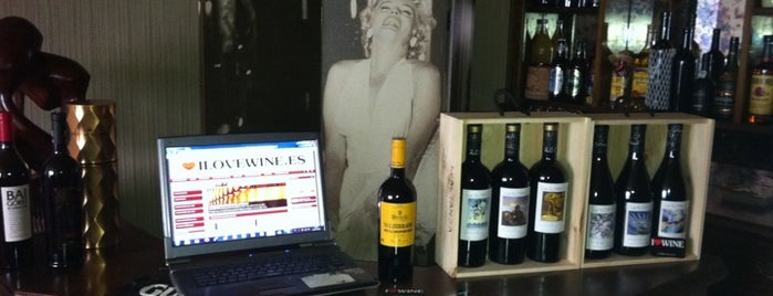 ILOVEWINE Online center. www.ilovewine.es is one of Bodegas con tradición familiar.