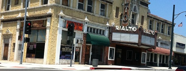 Rialto Theatre is one of Historic Route 66.