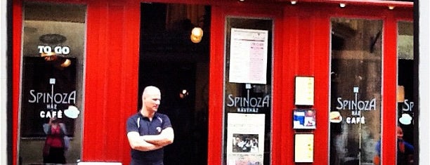 Spinoza Café is one of Locais curtidos por Peter.