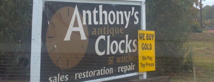 Anthonys Antique Clocks is one of Tempat yang Disukai Jason.