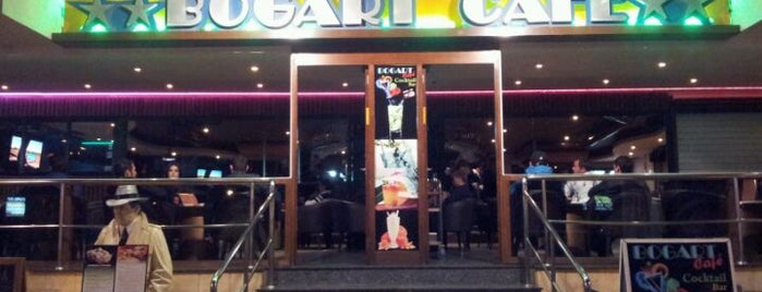 Bogart Cafe is one of สถานที่ที่ Fabiola ถูกใจ.